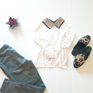 Jewels collar Nicole Miller sweater